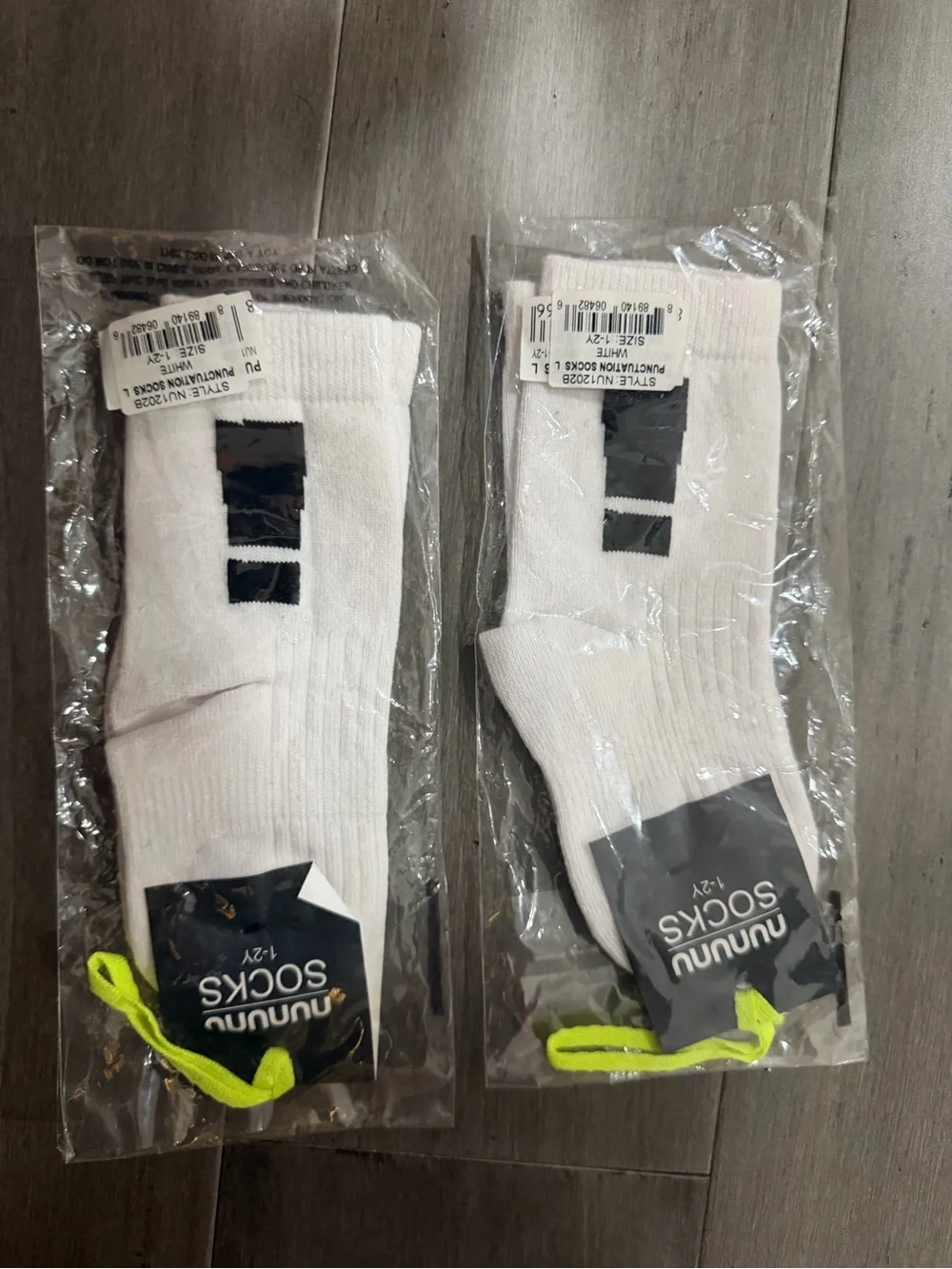 nununu White Crew Socks with ! Sign - Pack of 2